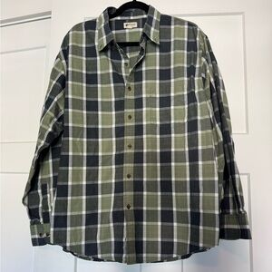 Haggar Olive and Long Sleeve Collared Black Plaid Button Down Shirt XL
